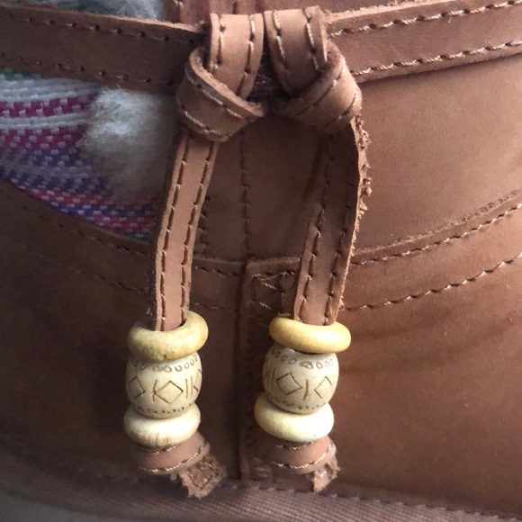 UGG - Picture 7 of 13